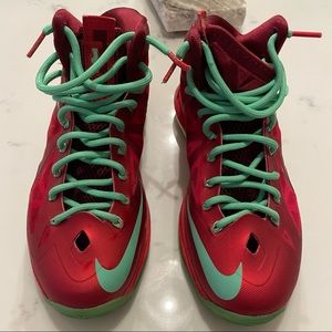 🎄NIKE LeBron X Christmas Sneaker🎄